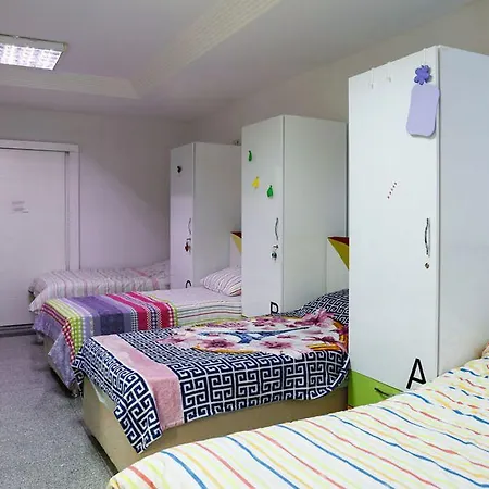 Campucity Kiz Ogrenci Yurdu Kadikoy 호텔