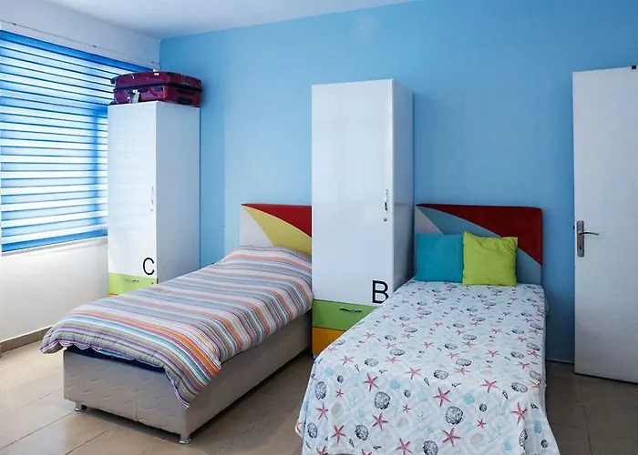 Hotel Campucity Kiz Ogrenci Yurdu Kadikoy 2*