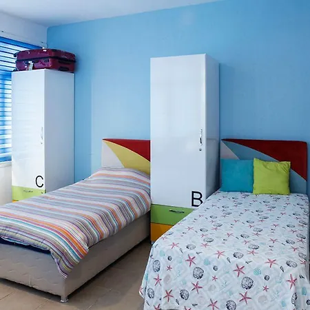 מלון Campucity Kiz Ogrenci Yurdu Kadikoy 2*